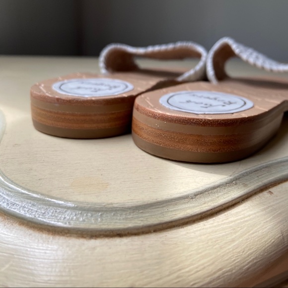 Jack Rogers White Leather Slide Sandals 7 - Picture 6 of 7